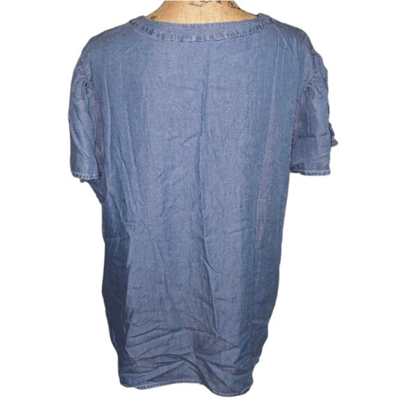 Club Z Collection Blue Chambray V Neck Pintuck Button Front Tunic Top Plus Sz 2X - Picture 3 of 7
